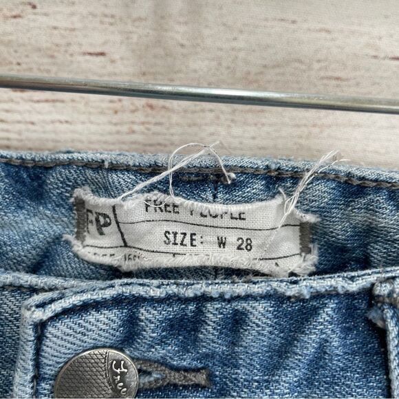 FREE PEOPLE DISTRESSED PATCHWORK JEANS - Picture 4 of 7